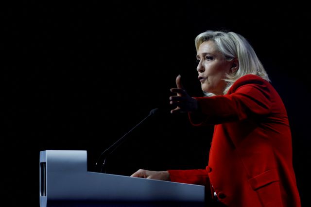 FILE PHOTO: Marine Le Pen, French far-right National Rally (Rassemblement National) party candidate for the 2022 French presidential election, speaks during a campaign meeting in Avignon, France, April 14, 2022. REUTERS/Christian Hartmann/File Photo