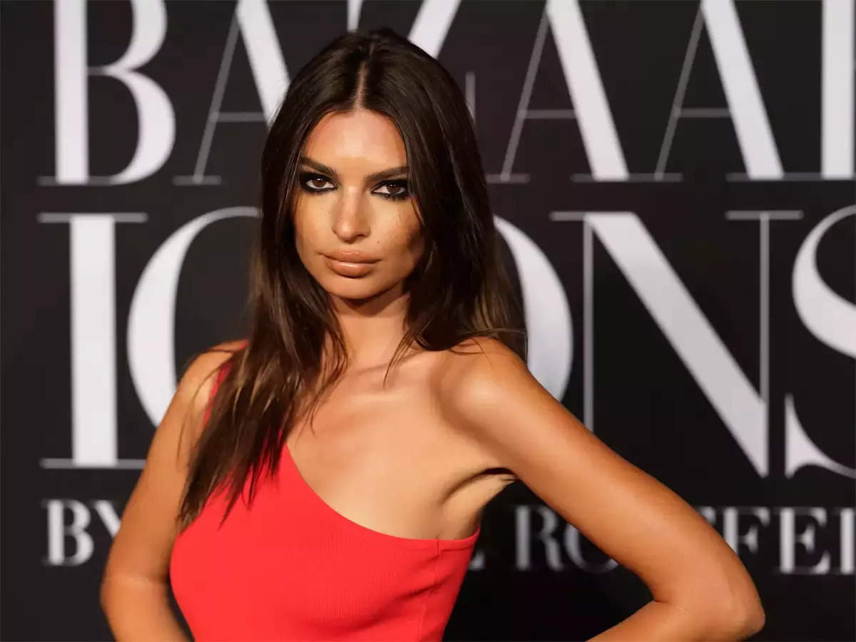 emily-ratajkowski