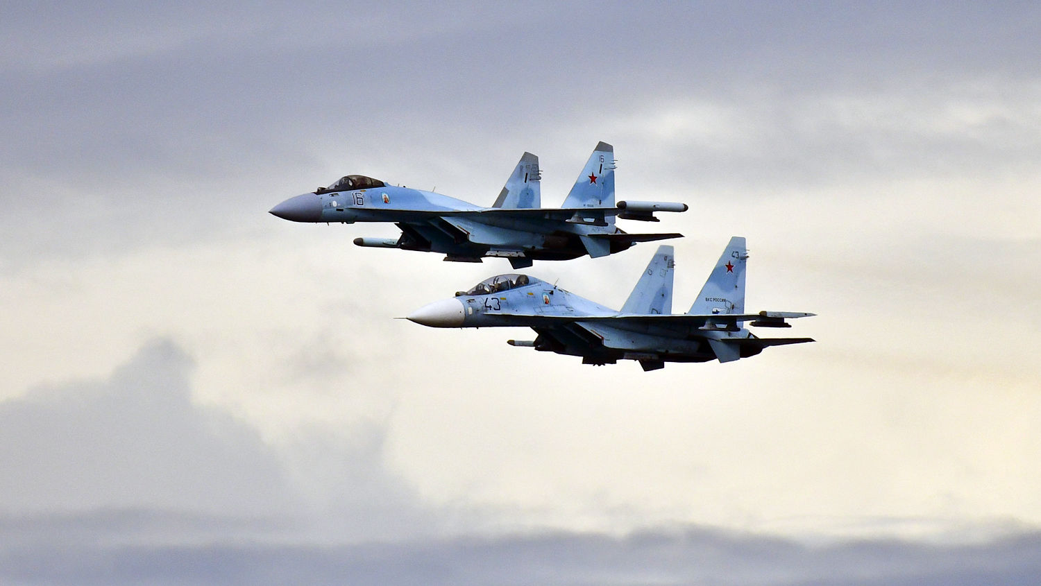 VLADIVOSTOK, RUSSIA - SEPTEMBER 5, 2018: Sukhoi Su-35S and Su-30M2 fighter jets of the Russian Eastern Military District perform test flights over the Ajax Bay by Russky Island ahead of the 2018 Eastern Economic Forum to be held on September 11-13, 2018. Yuri Smityuk/TASS Host Photo Agency (Photo by Yuri SmityukTASS via Getty Images)