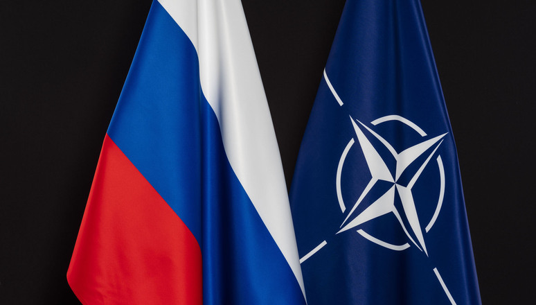 211022-nato-russia-flag_rdax_775x440s