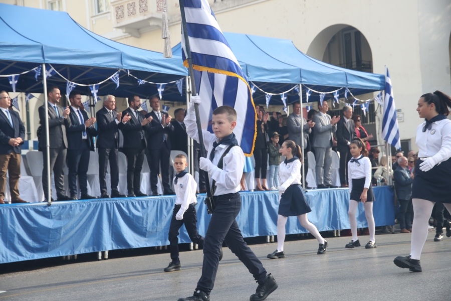 Μαθητική παρέλαση για την εθνική επέτειο της 28ης Οκτωβρίου 1940 στην Θεσσαλονίκη, Πέμπτη 27 Οκτωβρίου 2022. (ΒΑΣΙΛΗΣ ΒΕΡΒΕΡΙΔΗΣ/ΜΟΤΙΟΝΤΕΑΜ)