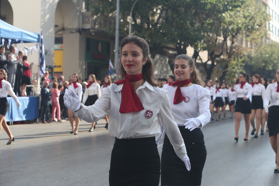 Μαθητική παρέλαση για την εθνική επέτειο της 28ης Οκτωβρίου 1940 στην Θεσσαλονίκη, Πέμπτη 27 Οκτωβρίου 2022. (ΒΑΣΙΛΗΣ ΒΕΡΒΕΡΙΔΗΣ/ΜΟΤΙΟΝΤΕΑΜ)