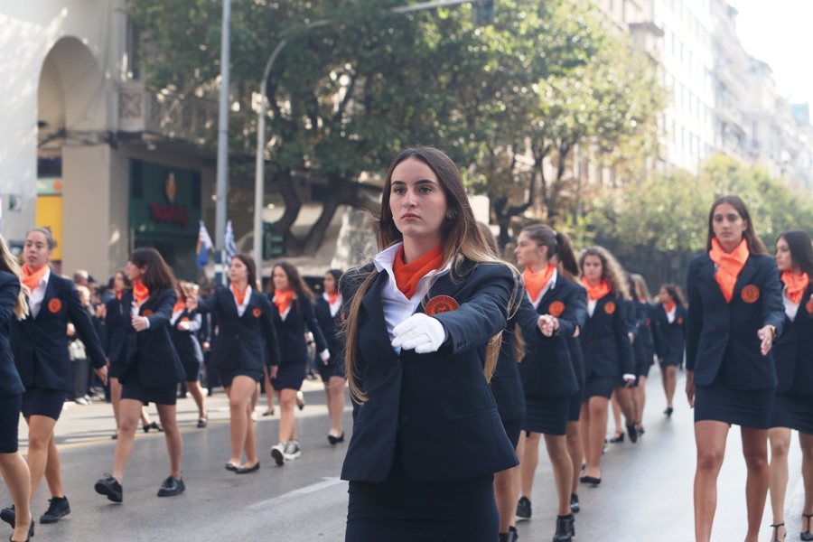 Μαθητική παρέλαση για την εθνική επέτειο της 28ης Οκτωβρίου 1940 στην Θεσσαλονίκη, Πέμπτη 27 Οκτωβρίου 2022. (ΒΑΣΙΛΗΣ ΒΕΡΒΕΡΙΔΗΣ/ΜΟΤΙΟΝΤΕΑΜ)