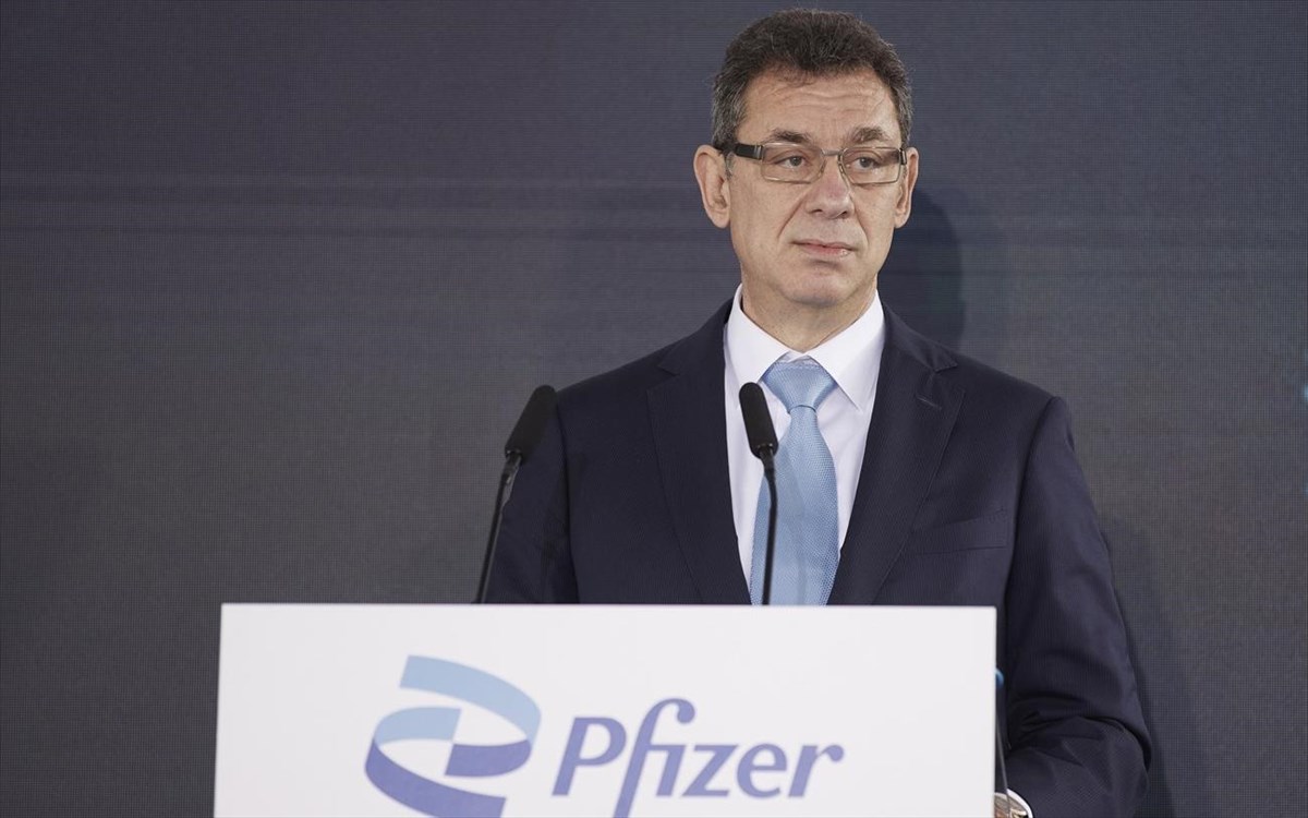 nees-egkatastaseis-tis-pfizer-sti-thessaloniki-almpert-mpourla