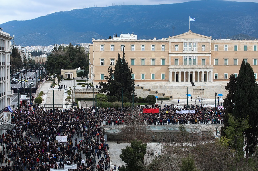 Απεργιακή συγκέντρωση από την ΓΣΕΕ, την ΑΔΕΔΥ, φορέων και συλλογικοτήτων με κύρια αιτήματα να μπει τέρμα στην πολιτική των ιδιωτικοποιήσεων και να αποδοθούν οι πραγματικές ευθύνες για το σιδηροδρομικό δυστύχημα στα Τέμπη, Πέμπτη 16 Μαρτίου 2023 (ΓΙΑΝΝΗΣ ΠΑΝΑΓΟΠΟΥΛΟΣ/EUROKINISSI)