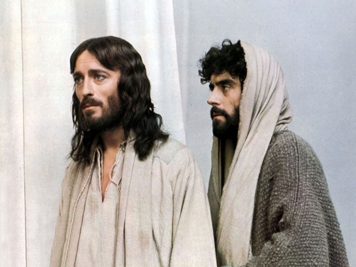 ian-mcshane-jesus3-1200x900-1