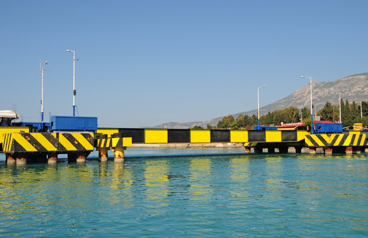 2steps_technology_submersible_bridge_poseidonia_korinthos_001