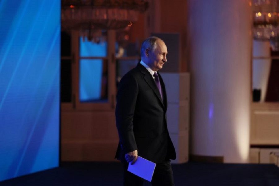 Putin-Russia-EPA-SPutnik-pool-