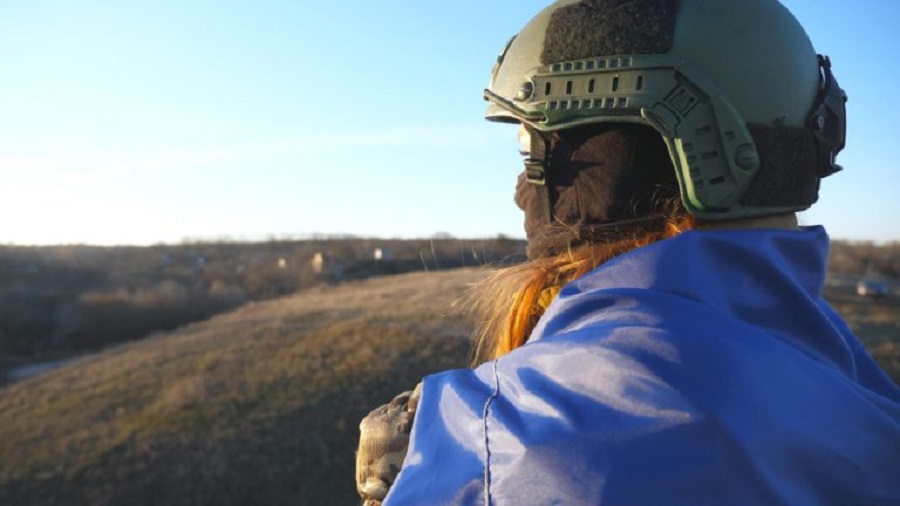 girl-military-uniform-helmet-lifted-up-yellowblue-flag-female-ukrainian-army-soldier-holds-waving-flag-ukraine-victory-against-russian-aggression-invasion-resistance-concept-slow-motion-