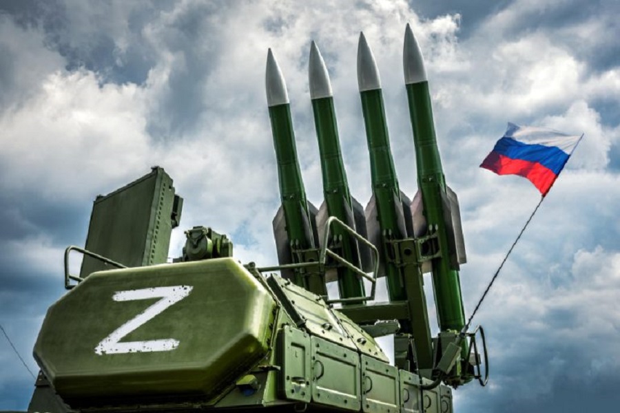 russian-missile-system-bukm2-with-z-sign-flag-768x512