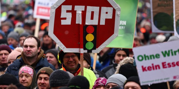 Germany-farmers-strike-protest-EPA-750x375