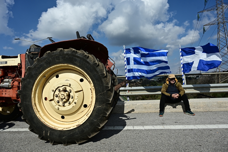 Είσοδος των αγροτών με τρακτέρ στην Αθήνα για να συμμετάσχουν στο αγροτικό συλλαλητήριο στο Σύνταγμα, Τρίτη 20 Φεβρουαρίου 2024. (ΜΙΧΑΛΗΣ ΚΑΡΑΓΙΑΝΝΗΣ/EUROKINISSI)