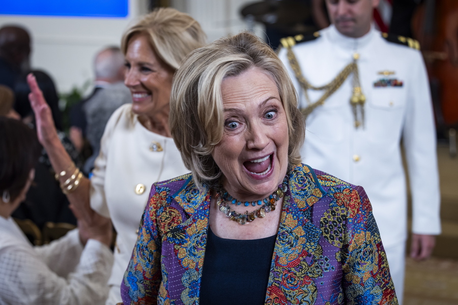 epaselect epa10857503 Former Secretary of State Hillary Clinton departs the 2023 Praemium Imperiale Laureates global arts prize at the White House in Washington, DC, USA, 12 September 2023. The Praemium Imperiale Laureates, first celebrated at the White House by President Clinton and Mrs. Clinton in 1994, are awarded annually by the Japan Art Association for lifetime achievement in the arts.  EPA/JIM LO SCALZO