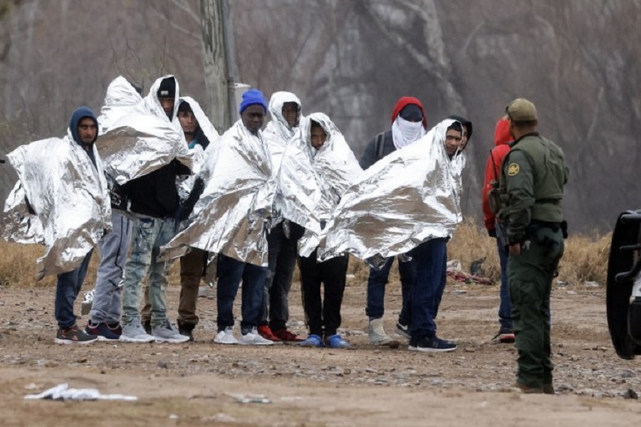 Metanastes-Migrants-Borders-of-USA-