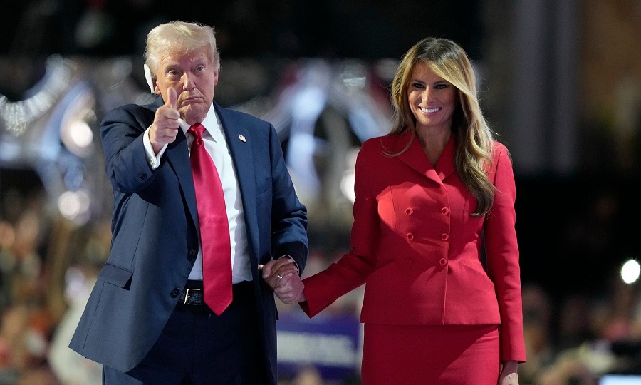 5da91e86-trump-melania