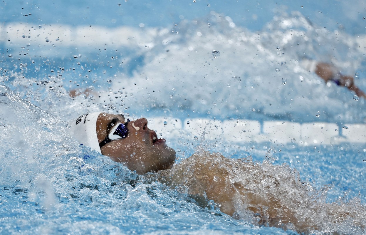 Paris 2024 Olympics - Swimming - Men's 100m Backstroke Semifinal 2 - Paris La Defense Arena, Nanterre, France - July 28, 2024.  Apostolos Christou of Greece in action. REUTERS/Clodagh Kilcoyne