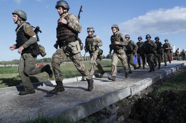 Ukraine-army-soldiers