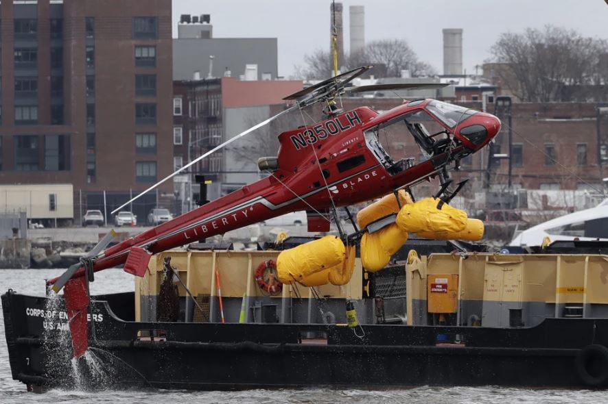 helicopter-east-river-reuters-2