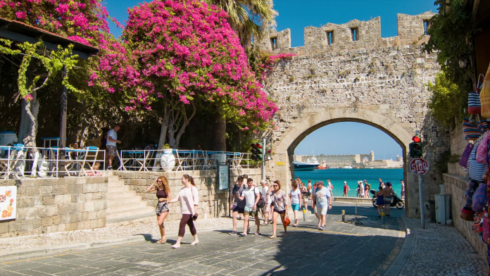 rodos-tourist-696x392