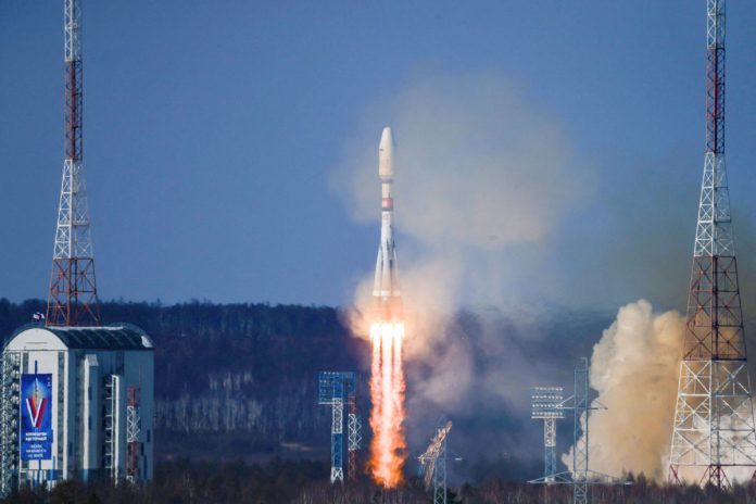 soyuz-SPACE-RUSSIA-USA-1200x800-696x464