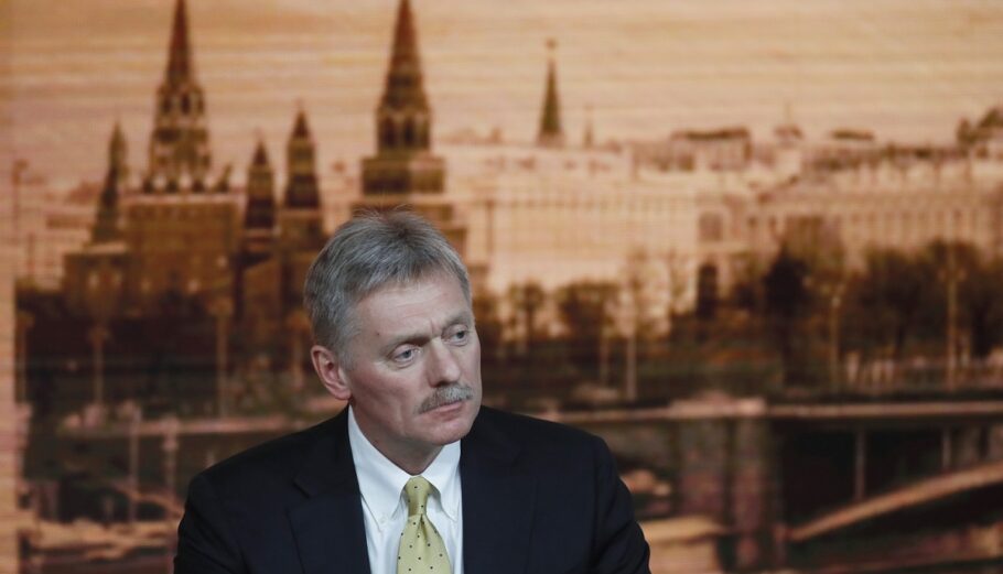 epa08416803 (FILE)  Kremlin spokesman Dmitry Peskov attends Russian President Vladimir Putin's annual life-broadcasted news conference with Russian and foreign media at the World Trade Center in Moscow, Russia, 19 December 2019 (reissued 12 May 2020). According to reports on 12 May, Kremlin spokesman Dmitry Peskov was hospitalised after testing positive for coronavirus COVID-19.  EPA/YURI KOCHETKOV *** Local Caption *** 55719978