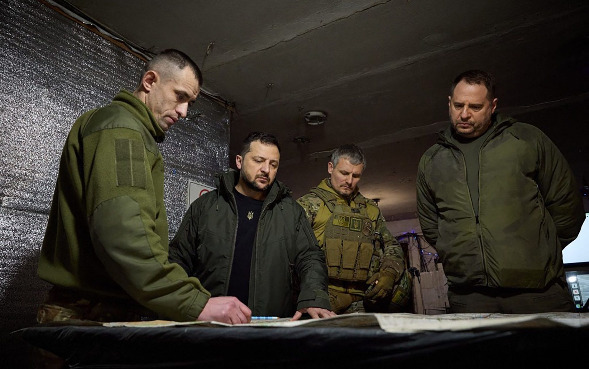 ukrainian-president-volodymyr-zelenskyy-visited-avdiivka-and-awarded-the-defenders-of-the-city-in-ukraine-on-december-29-2023-2048x1284