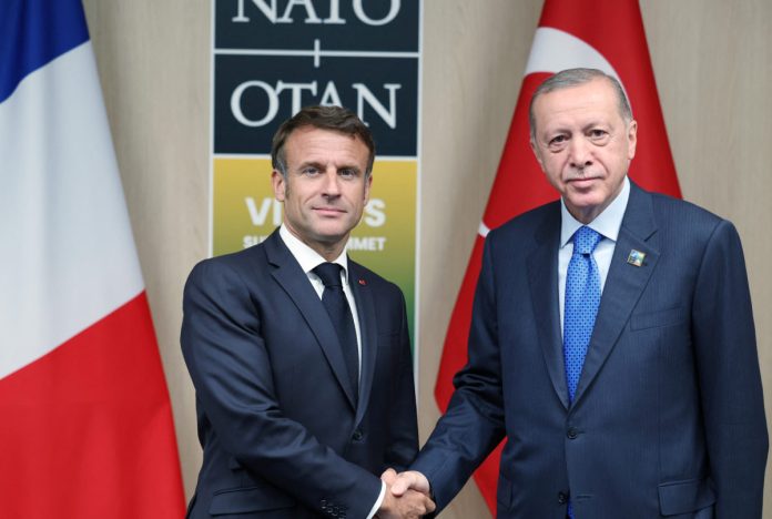 NATO-SUMMIT-TURKEY-FRANCE-ERDOGAN-MACRON-1200x807-696x468