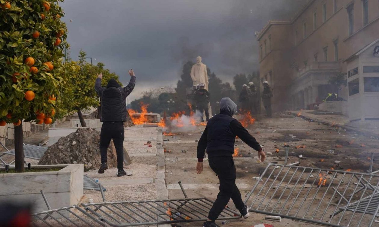 -epesodia-syntagma-2